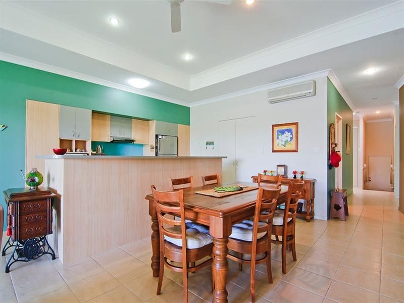 62 Boykambil Esplanade, Hope Island QLD 4212