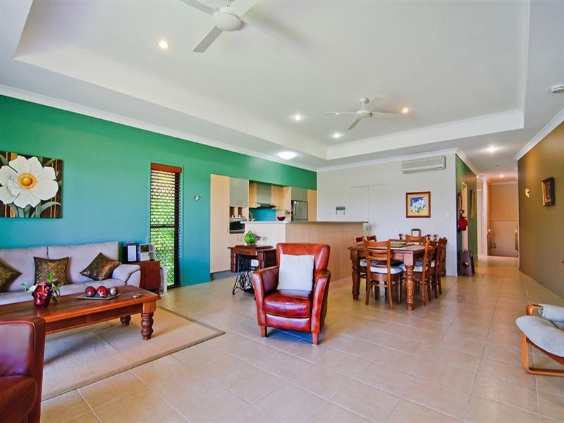 62 Boykambil Esplanade, Hope Island QLD 4212