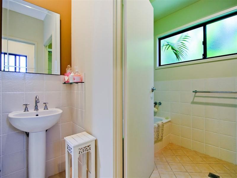 62 Boykambil Esplanade, Hope Island QLD 4212