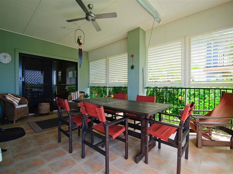 62 Boykambil Esplanade, Hope Island QLD 4212