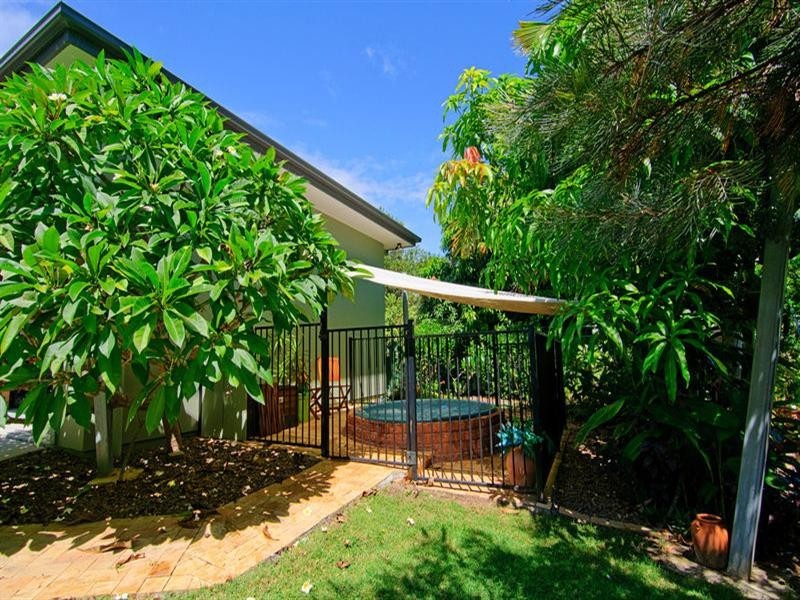 62 Boykambil Esplanade, Hope Island QLD 4212