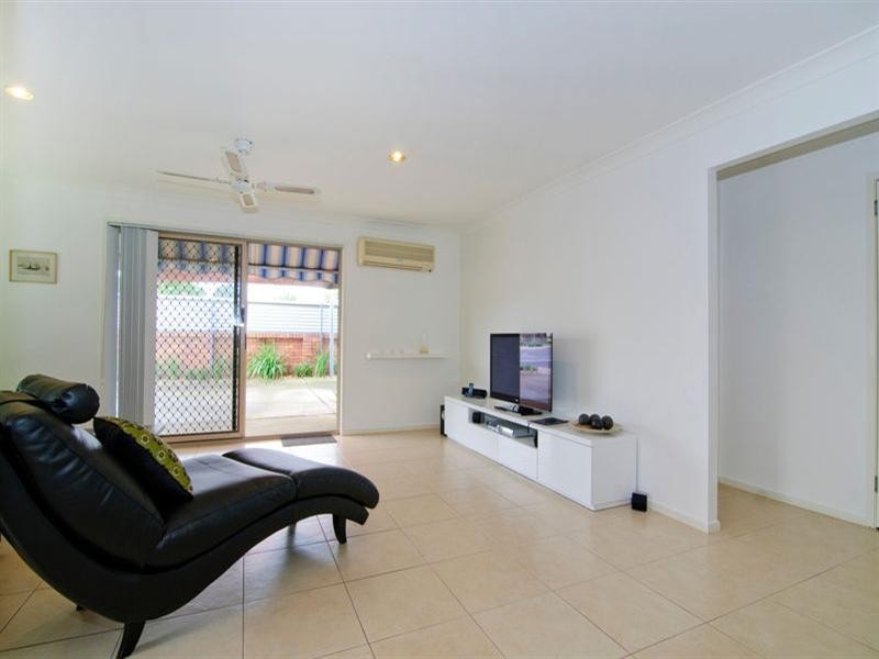 1/120 Oxley Drive, Paradise Point QLD 4216