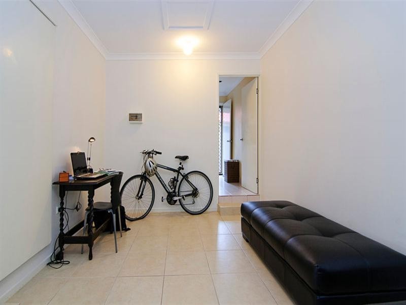 1/120 Oxley Drive, Paradise Point QLD 4216