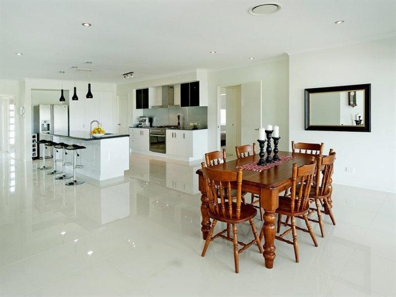 17 Harbourvue Court, Helensvale QLD 4212