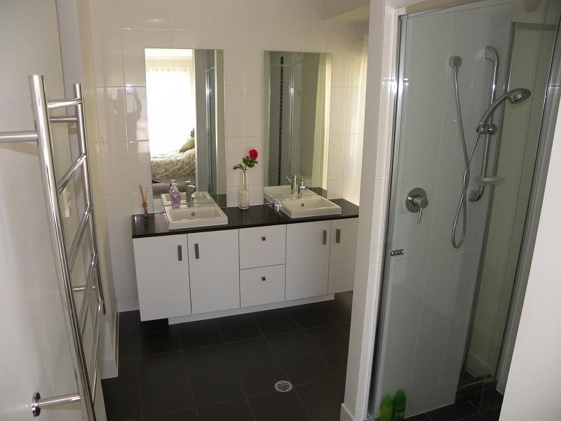 17 Harbourvue Court, Helensvale QLD 4212