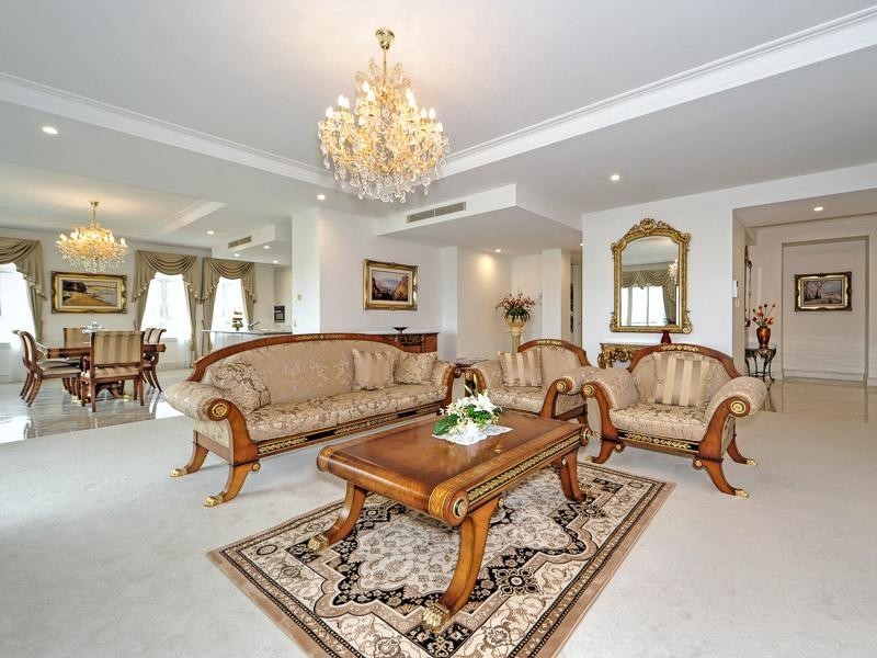 42-44 Brighton Parade, Southport QLD 4215