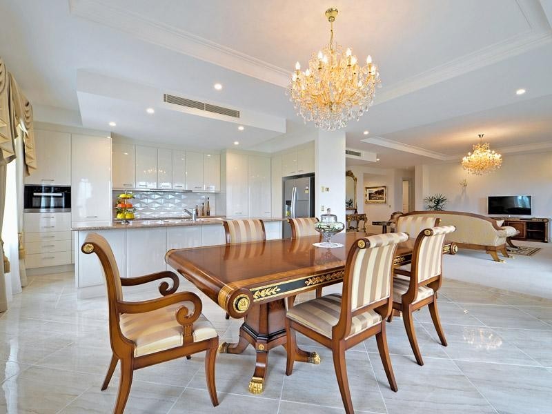 42-44 Brighton Parade, Southport QLD 4215