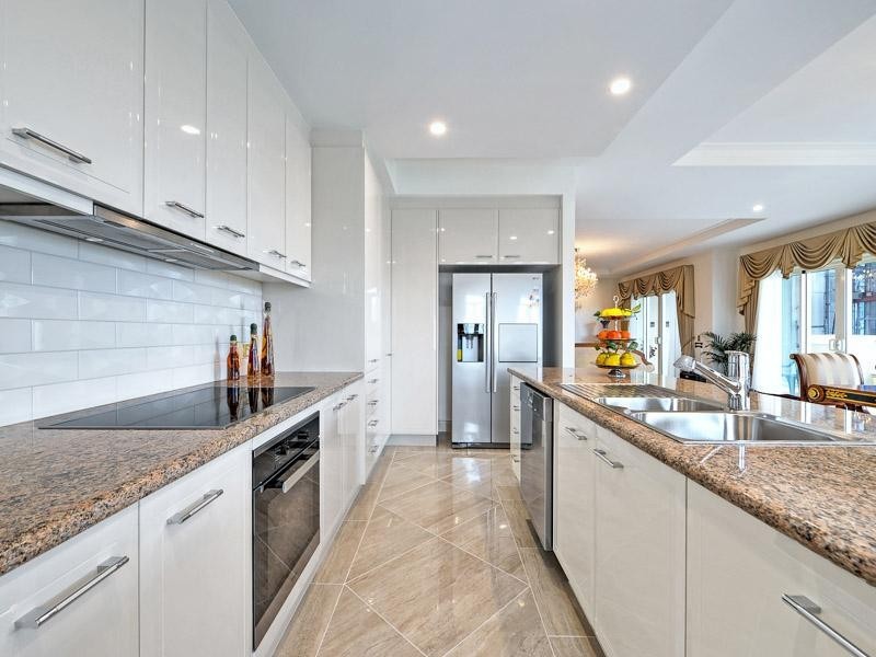 42-44 Brighton Parade, Southport QLD 4215