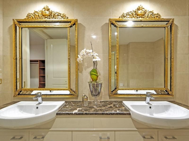 42-44 Brighton Parade, Southport QLD 4215