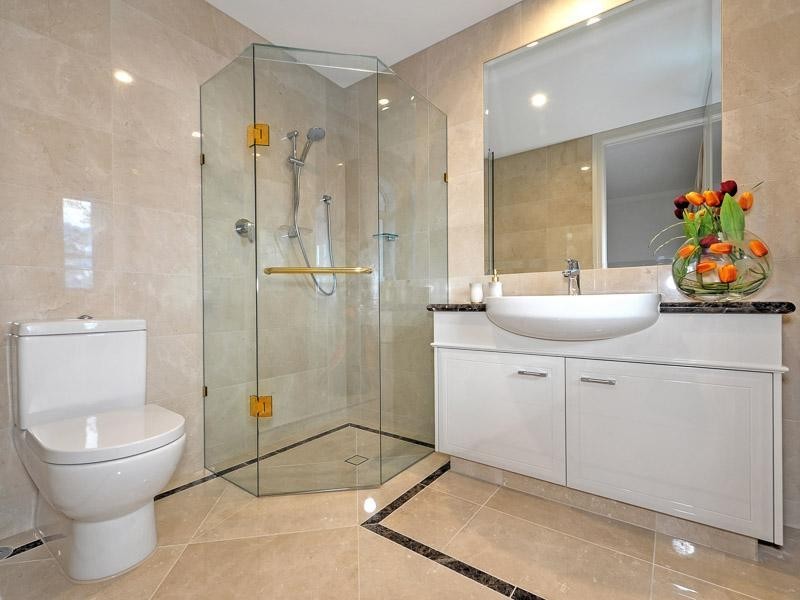 42-44 Brighton Parade, Southport QLD 4215
