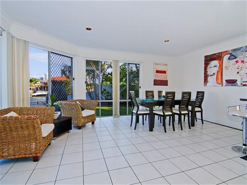 4 Greenwich Court, Runaway Bay QLD 4216