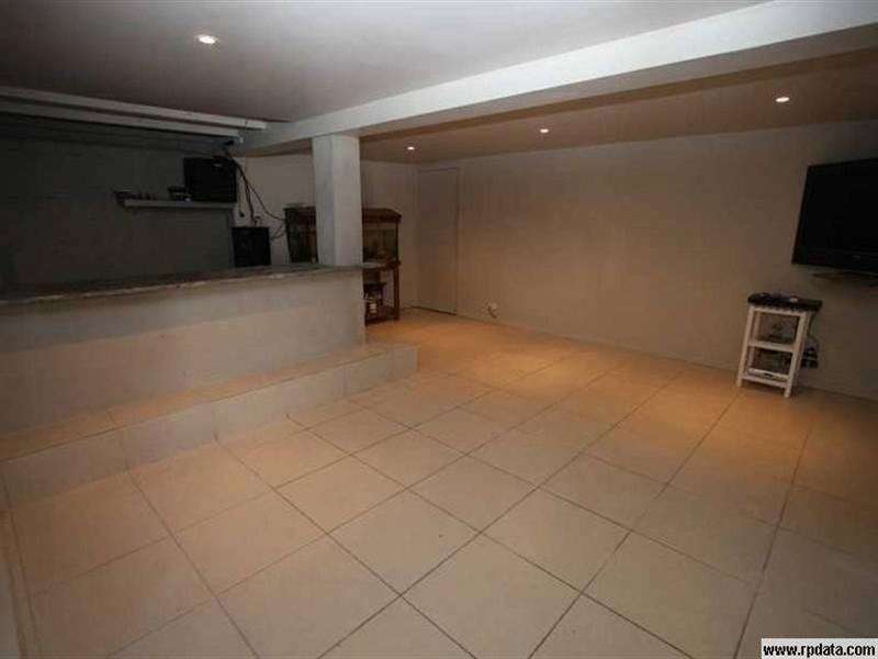 20 Bambarra Street, Southport QLD 4215