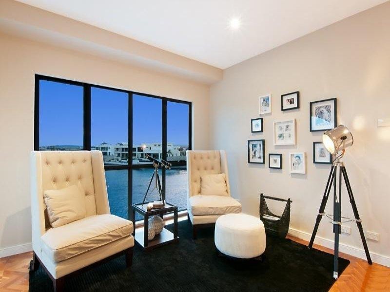 Sovereign Islands QLD 4216