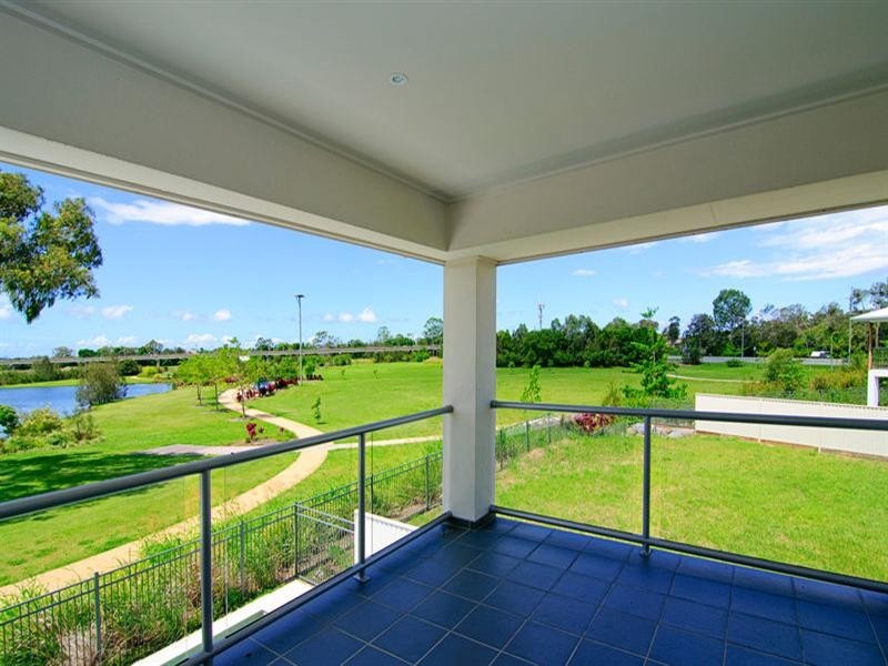 12 Fleetwood Court, Helensvale QLD 4212