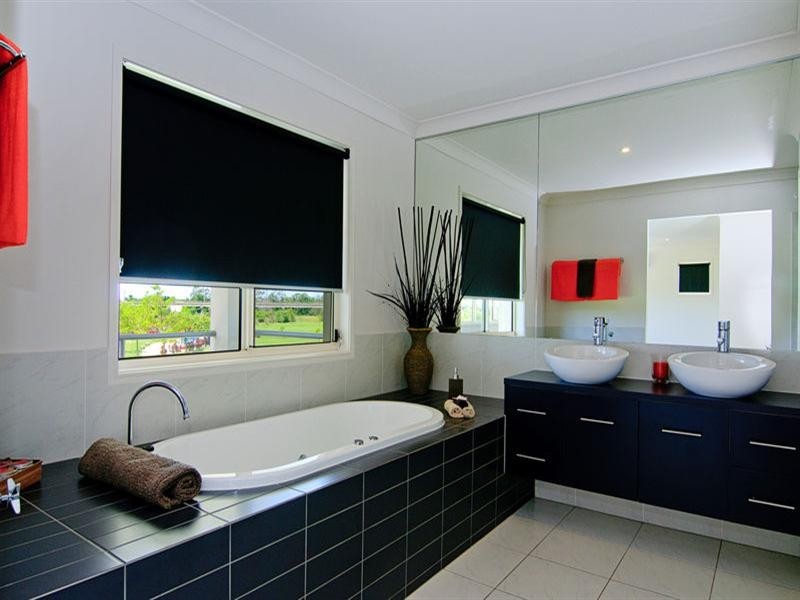 12 Fleetwood Court, Helensvale QLD 4212