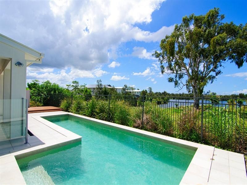 12 Fleetwood Court, Helensvale QLD 4212