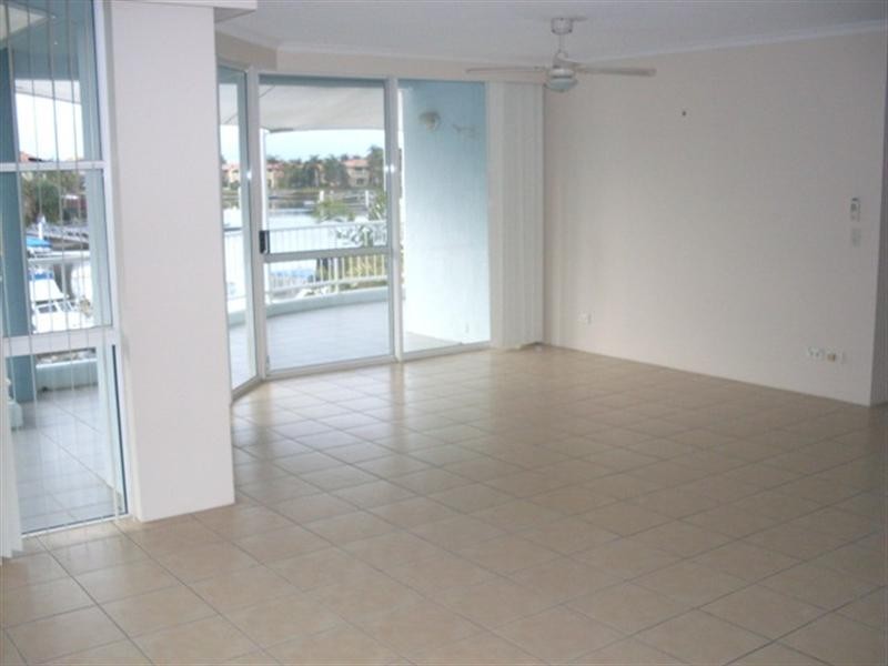 30/75 Morala Avenue, Runaway Bay QLD 4216