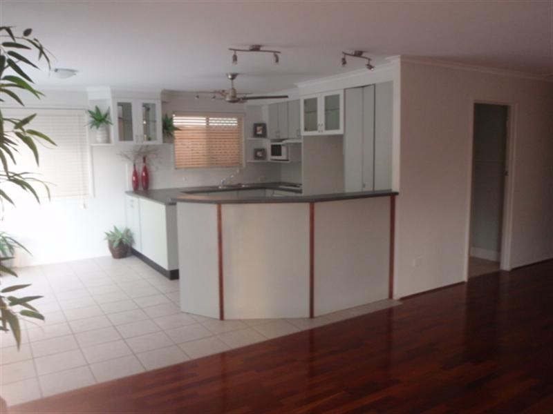 1/94 Imperial Parade, Labrador QLD 4215