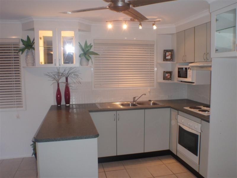 1/94 Imperial Parade, Labrador QLD 4215