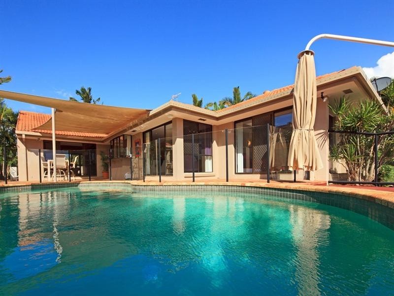 29 Cockleshell Court, Runaway Bay QLD 4216