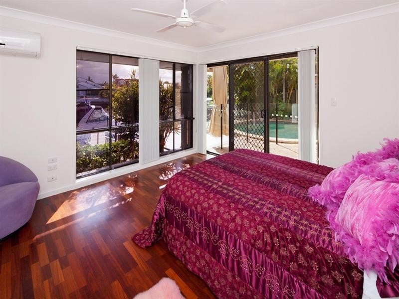 29 Cockleshell Court, Runaway Bay QLD 4216