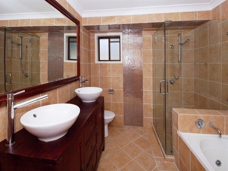 29 Cockleshell Court, Runaway Bay QLD 4216