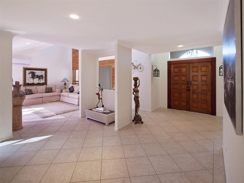 29 Cockleshell Court, Runaway Bay QLD 4216