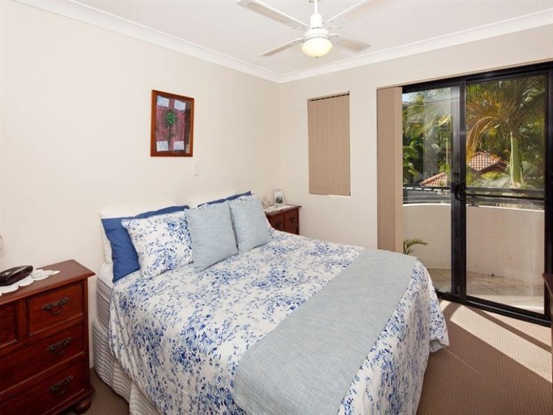 220/392 Marine Parade, Labrador QLD 4215