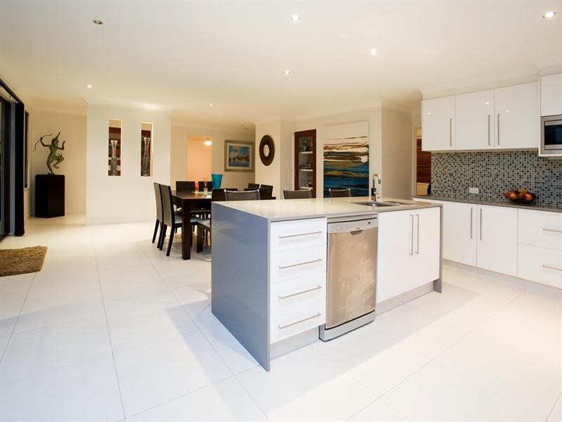 22 Pebble Beach Drive, Runaway Bay QLD 4216