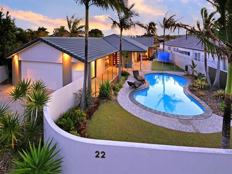 22 Pebble Beach Drive, Runaway Bay QLD 4216