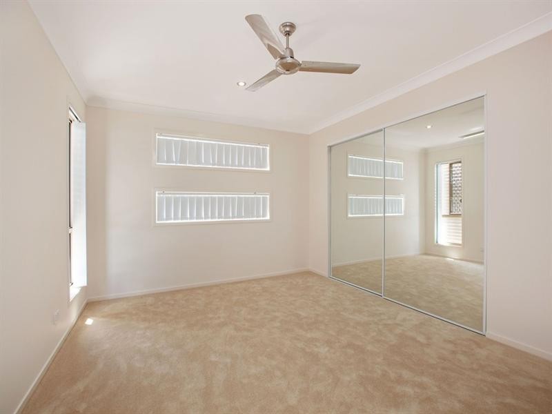 18 Fourth Avenue, Labrador QLD 4215