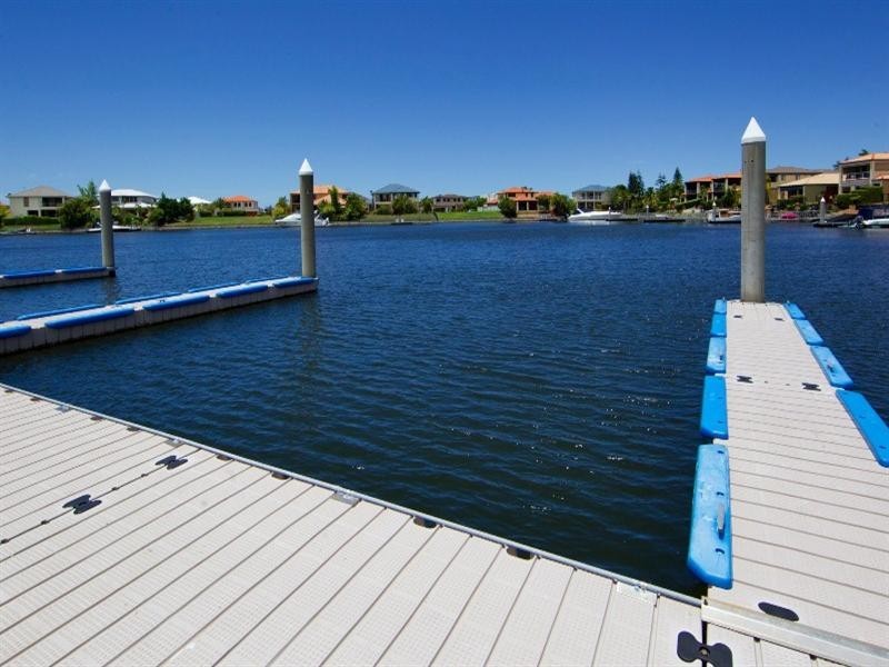 535 Oyster Cove Promenade, Helensvale QLD 4212