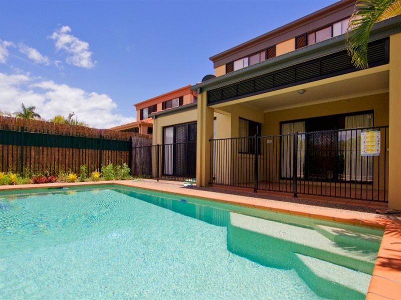 535 Oyster Cove Promenade, Helensvale QLD 4212