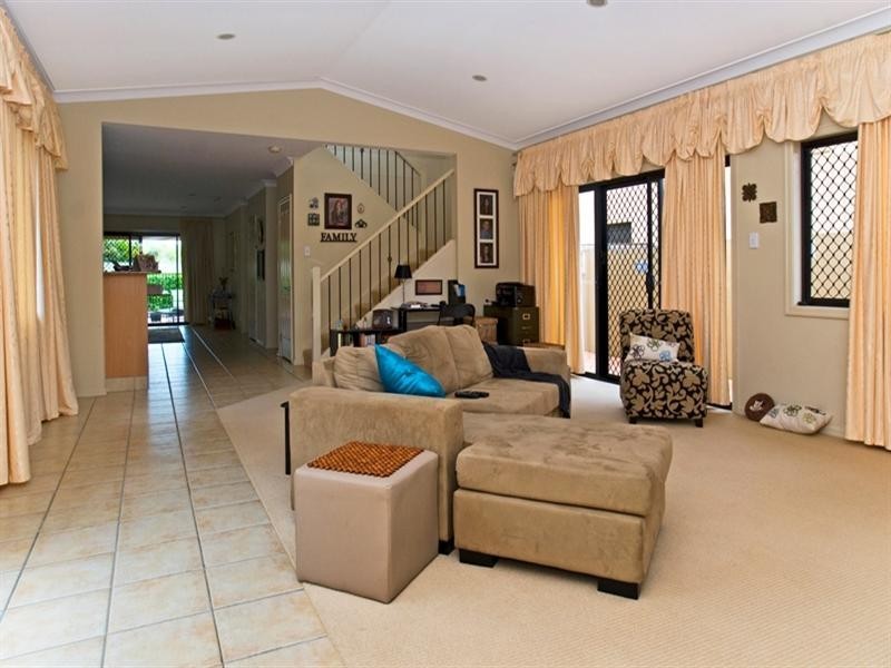 535 Oyster Cove Promenade, Helensvale QLD 4212