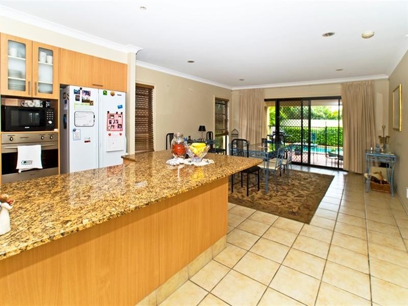 535 Oyster Cove Promenade, Helensvale QLD 4212