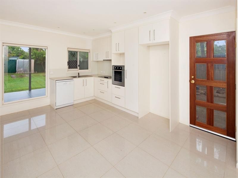 29 Ashgrove Avenue, Runaway Bay QLD 4216