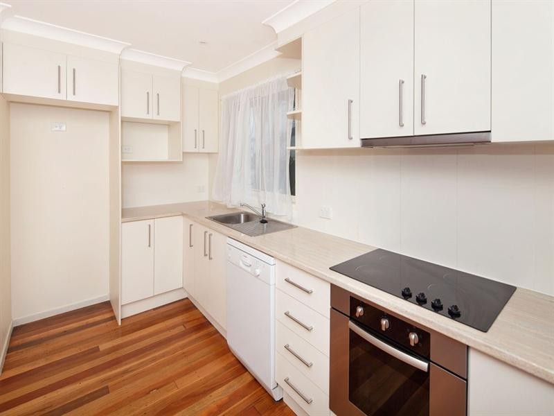 29 Ashgrove Avenue, Runaway Bay QLD 4216