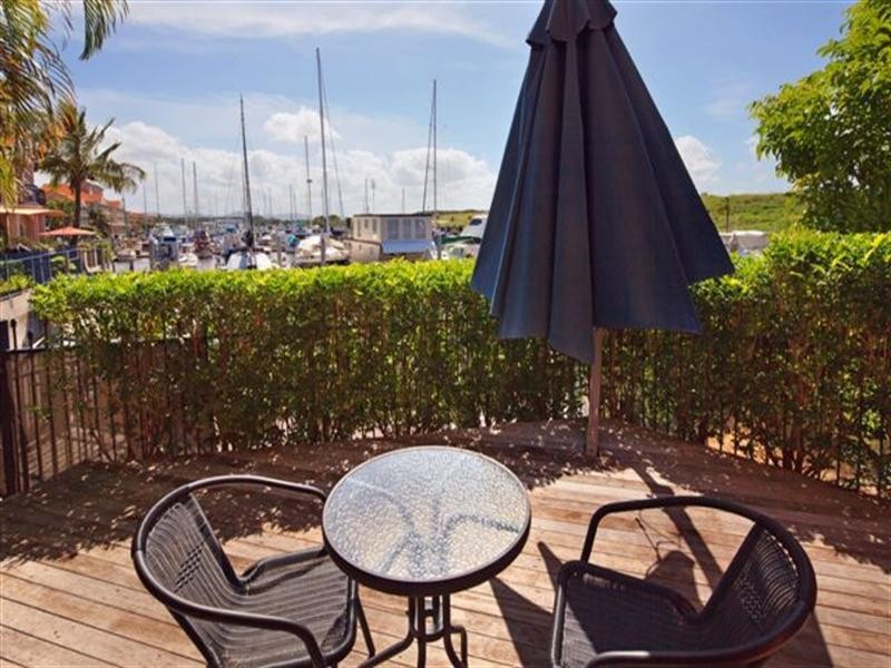 89 John Lund Drive, Hope Island QLD 4212