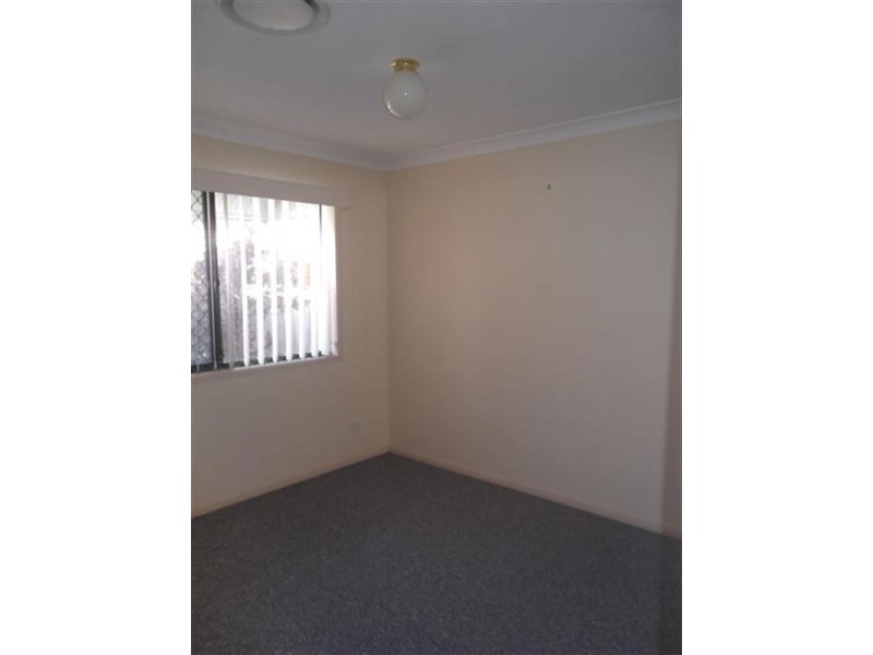 2/133 Bayivew Street, Runaway Bay QLD 4216