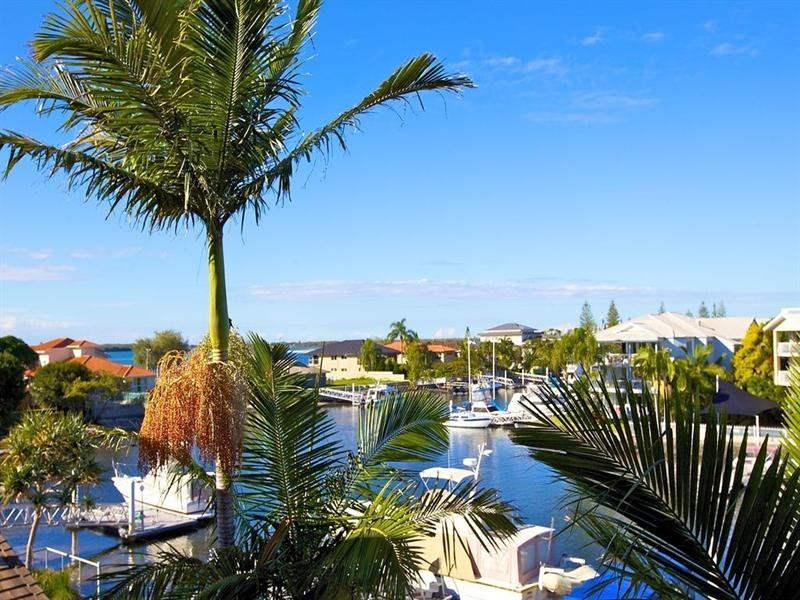 17/14-18 Jennifier Avenue, Runaway Bay QLD 4216