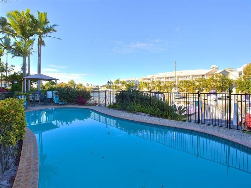 17/14-18 Jennifier Avenue, Runaway Bay QLD 4216