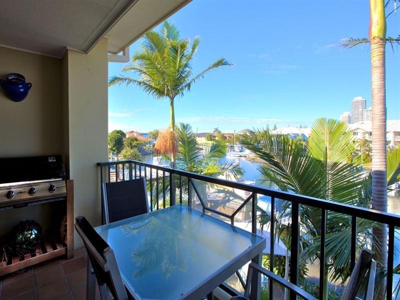 17/14-18 Jennifier Avenue, Runaway Bay QLD 4216