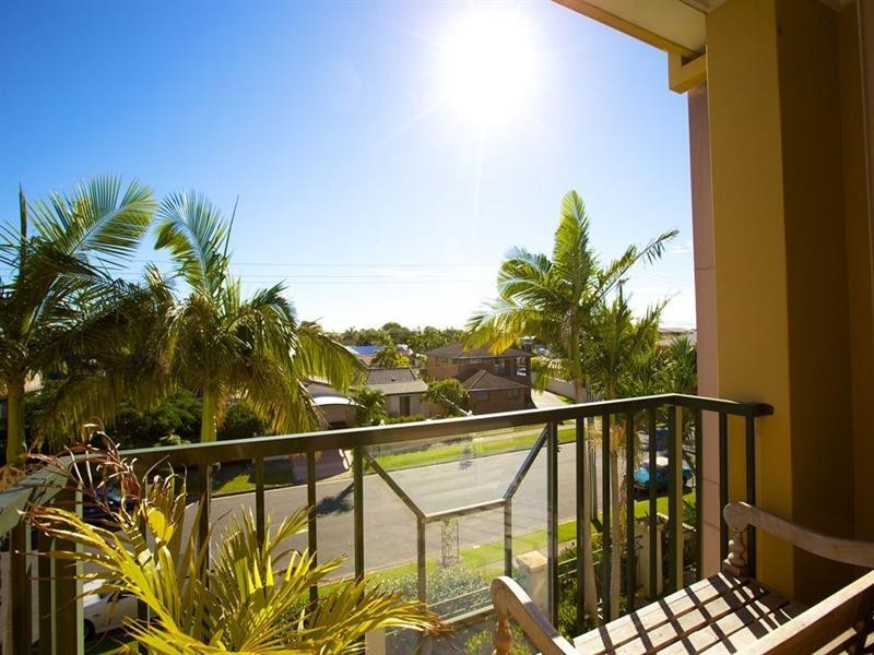 17/14-18 Jennifier Avenue, Runaway Bay QLD 4216