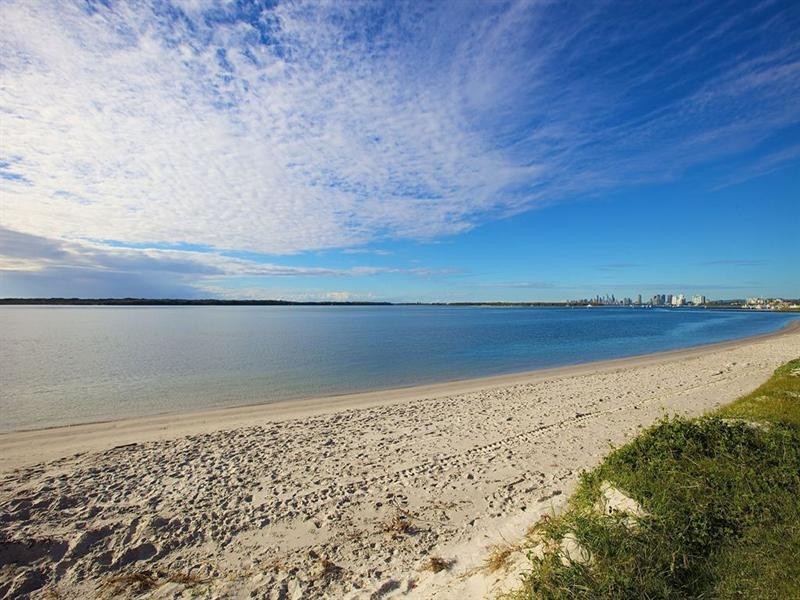 17/14-18 Jennifier Avenue, Runaway Bay QLD 4216