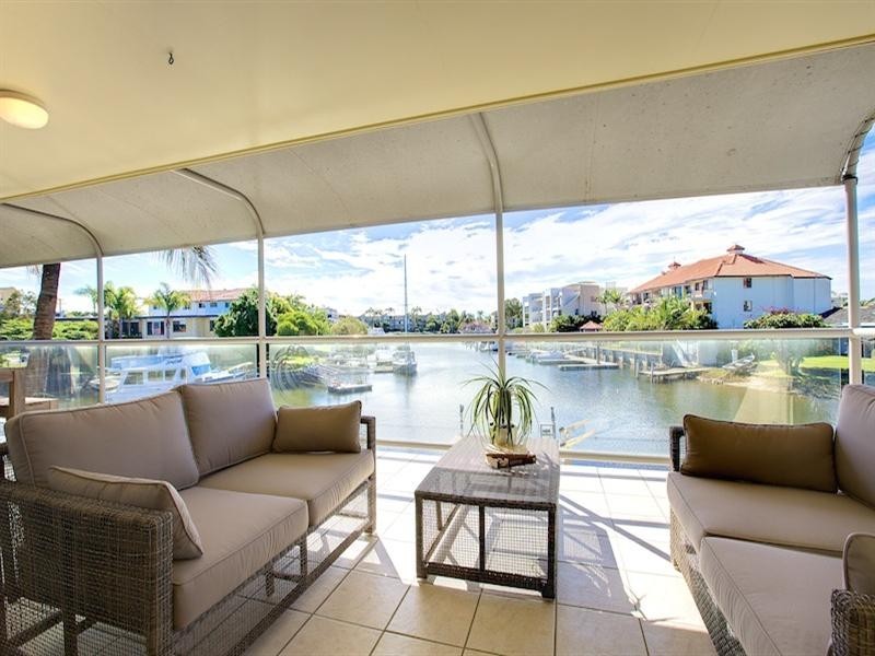 4/39 Madang Crescent, Runaway Bay QLD 4216