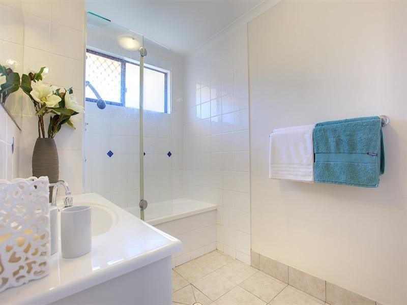 4/39 Madang Crescent, Runaway Bay QLD 4216