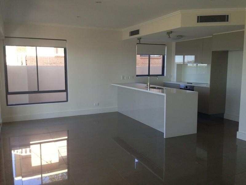 1/508 Marine Parade, Biggera Waters QLD 4216