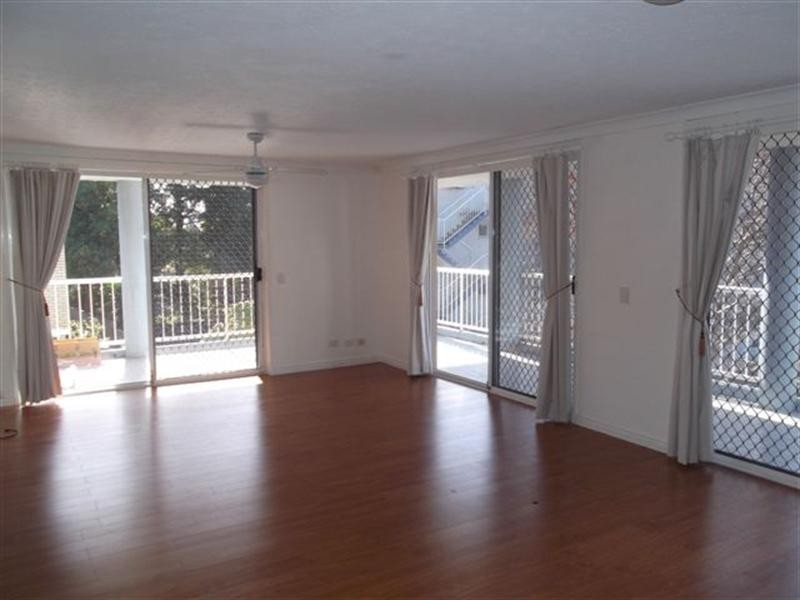 10/111 Frank Street, Labrador QLD 4215