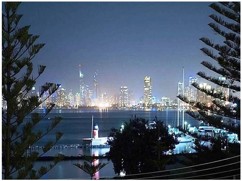 5/10 Oatland Esplanade, Runaway Bay QLD 4216