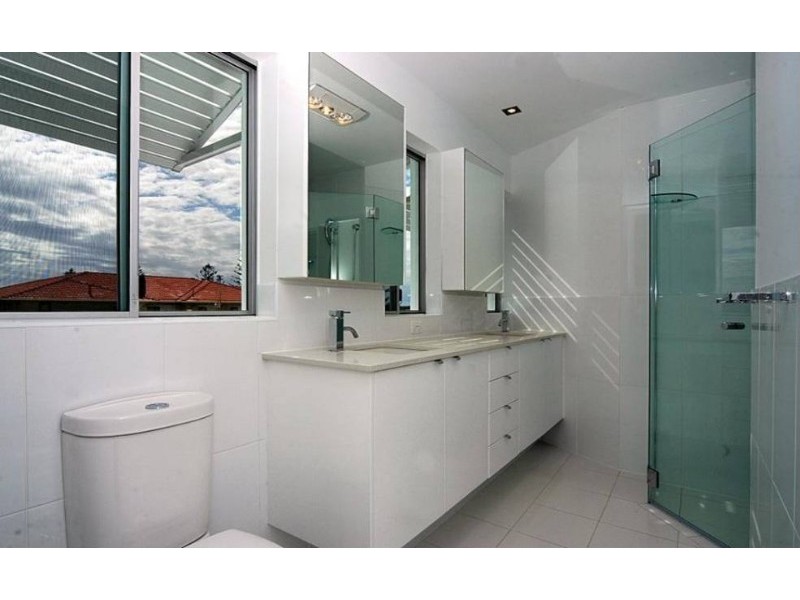 5/10 Oatland Esplanade, Runaway Bay QLD 4216
